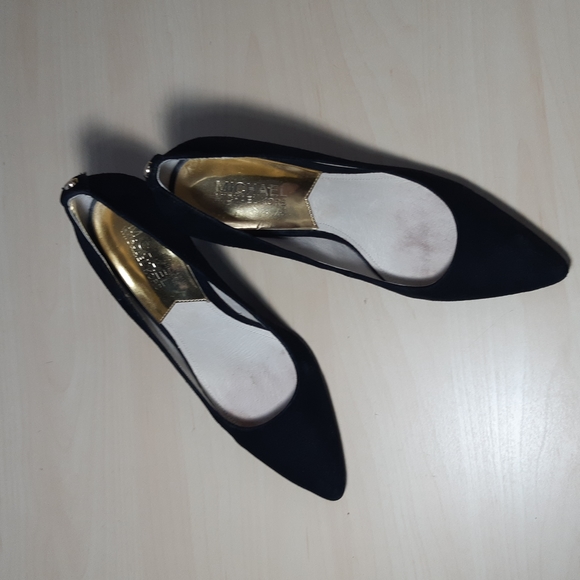 Michael Kors black suede heels size 6 1/2 - EUC - Picture 11 of 13